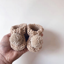 Load image into Gallery viewer, organic cotton pom pom booties - sand
