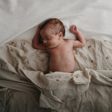 Load image into Gallery viewer, mushie organic swaddle blanket - rainbow
